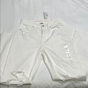 NWT American Eagle White Distressed High Waist Jeans | Size 2 | Skinny Fit
